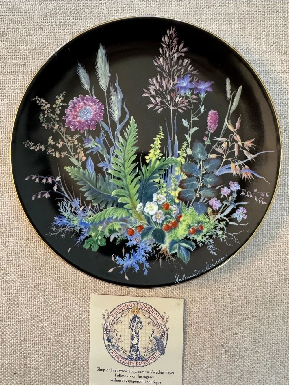 4 Decorative Wall plates German, from Bavaria, summer flowers and berries